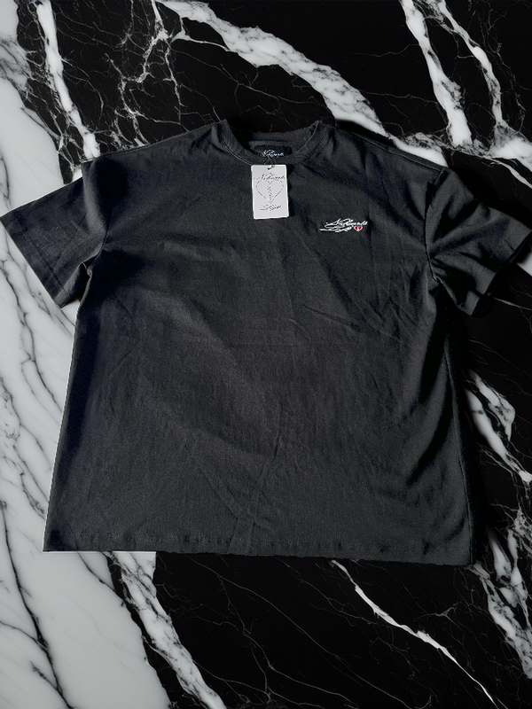 Black og tshirt